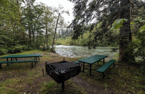 Skykomish Cabin | Escape to Tye Haus - Your Cozy Pacific Northwest Getaway!