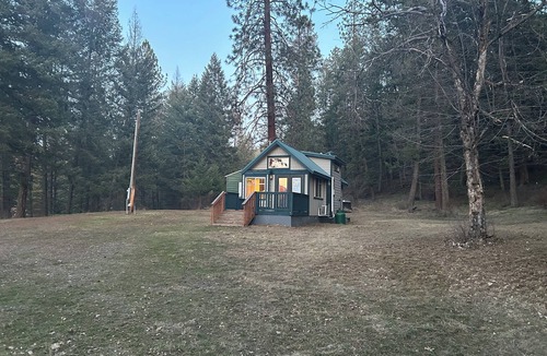 Stevens County Cabin | Escape to your private lake Roosevelt retreat in Gifford WA