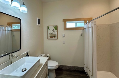 Newberg Cottage | European Style Cottage in Oregon's Willamette Valley Wine Country - Cottage #2