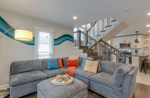 Hillsboro West End Condo | EV Charger/Safe Neighborhood/Near Downtown★2 Kings★Free Parking/W+D/Pets