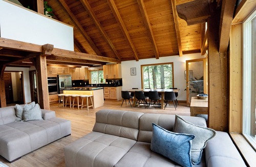 Cle Elum Cabin | Evergreen Escape Cabin HotTub/Sauna/Pet-Friendly Cle Elum