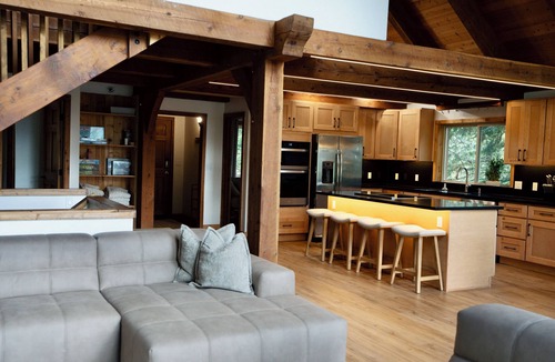 Cle Elum Cabin | Evergreen Escape Cabin HotTub/Sauna/Pet-Friendly Cle Elum