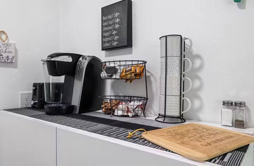 Olympia Apartment | Evergreen Escape; SELF check in, FREE parking