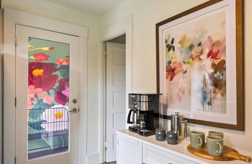 Sunnyside House | Evergreen House - Heart of Hawthorne - 2 bed/2 bath house Walk score 96