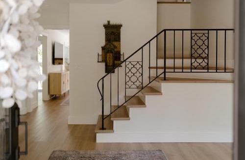 Riverside House | Evergreen Lodge