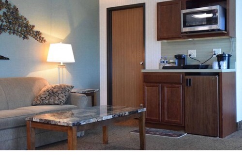 Cadillac Hotel | Evergreen Resort
