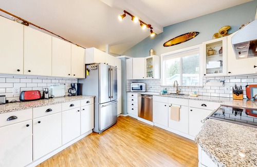 Coupeville House | Evinrude Escape | House in Coupeville with boat launch & beach access