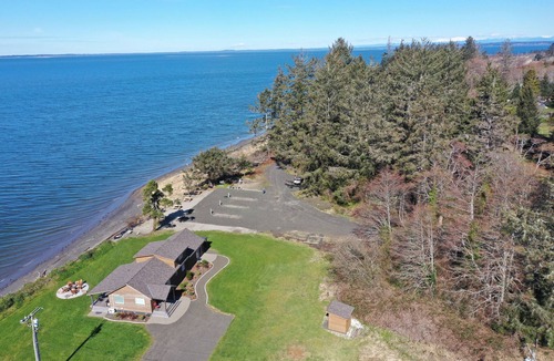 Aberdeen RV Rental | Exclusive Bayside RV Site #4
