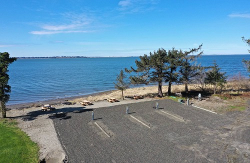 Aberdeen RV Rental | Exclusive Bayside RV Site #4