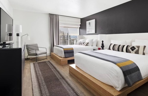 Teton Village Hotel | Exclusive Jackson Hole Mountain Retreat – Gravity Haus, 3 Units, Two Queens