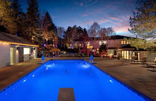 Olympus Cove Apartment | Exclusive Luxury Resort- Heated Pool & Pickleball