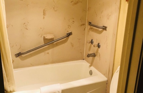 Prescott Hotel | Executive Inn & Suites