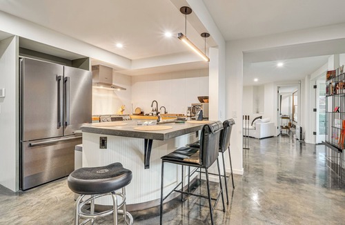 Lakeview Apartment | Executive Lake Washington Stay with Dock Access