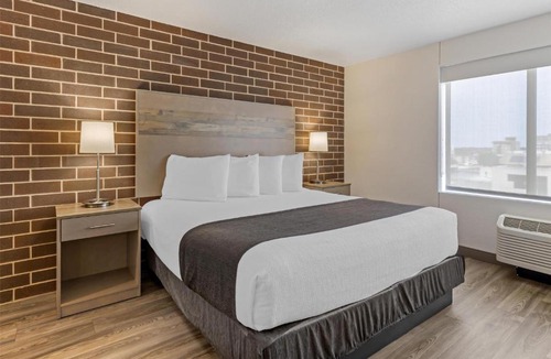 Waterloo Hotel | Executive Residency by Best Western Waterloo & Cedar Falls