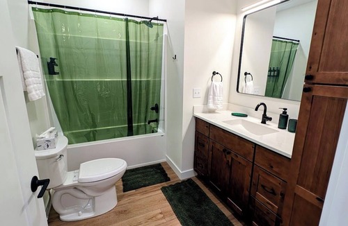 Exira Apartment | Exira 107 - Cozy 2BR Above Coffee & Goods Shop