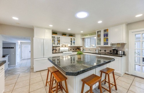 Flagstaff House | Expansive Flagstaff Family Retreat w/Media Room!