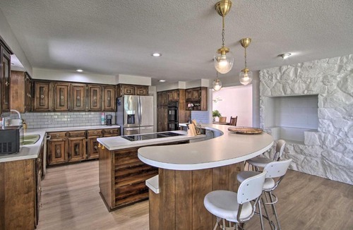 Pasco House | Expansive Pasco Escape with Sauna Pets Welcome