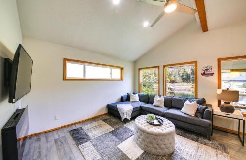 Sagle House | Expansive Waterfront Escape w/Kayaks + SUPs!