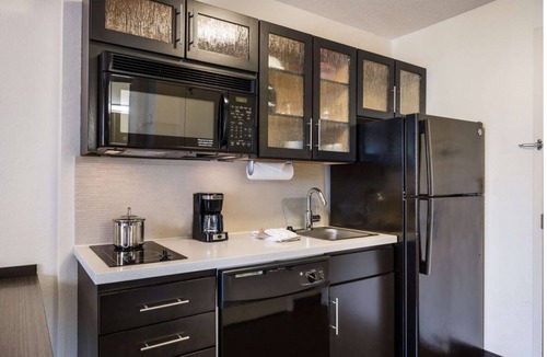 Warren Apartment | Explore downtown Detroit! Spacious Accommodation with Full Kitchen! Pets Allowed