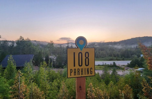 Munising Cottage | EXPLORE Munising Cottage 218 - ADA