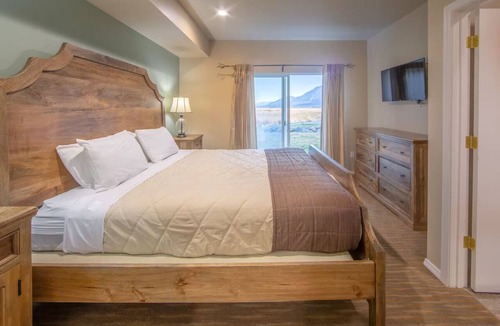 Genoa Hotel | Explore Tahoe| Relaxing Escape | Hiking, Scenic Drives & Restorative Springs