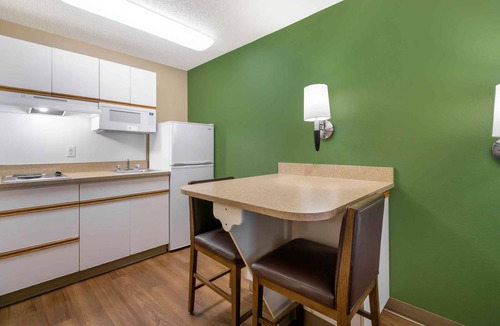 Factoria Hotel | Extended Stay America Suites Seattle Bellevue Factoria