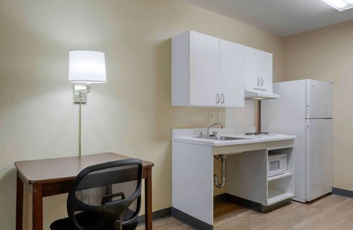 Canton Hotel | Extended Stay America Suites Detroit Canton