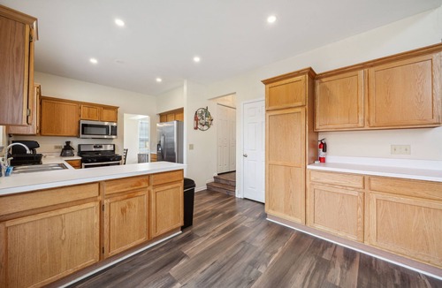 Fox Valley House | Extended Stay Plainfield FHS Rental - Metcalf Ct - #2
