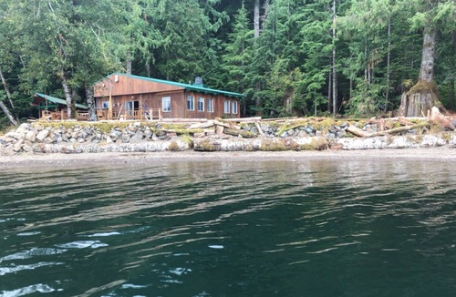 Lake Cavanaugh House | Fabulous 4-bedroom lake house directly on Lake Cavanaugh
