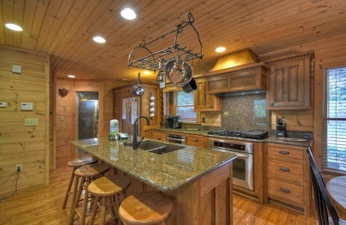 Epworth Cabin | Fade Away on Fightingtown | Hot Tub | Creekside | Pool Table