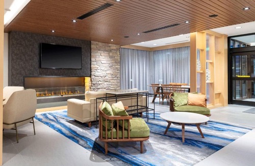 Medford Hotel | Fairfield by Marriott Inn & Suites Medford