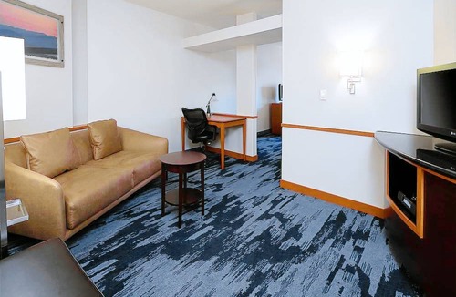 Bremerton Hotel | Fairfield Inn & Suites Seattle Bremerton