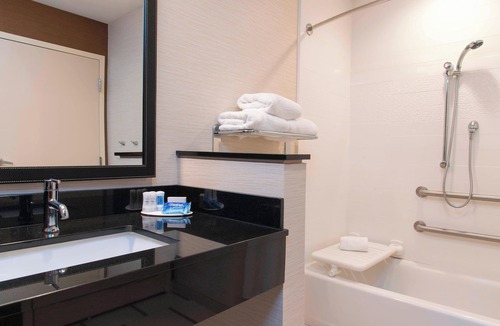 Clinton Hotel | Fairfield Inn & Suites by Marriott Jackson Clinton