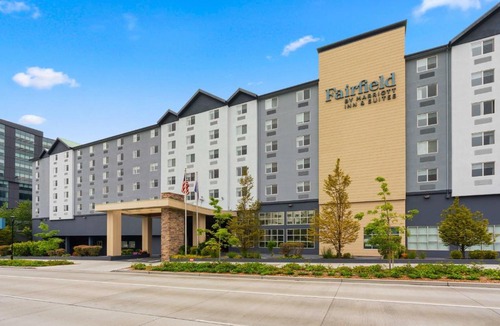 South Lake Union Hotel | Fairfield Inn & Suites by Marriott Seattle Downtown/Seattle Center