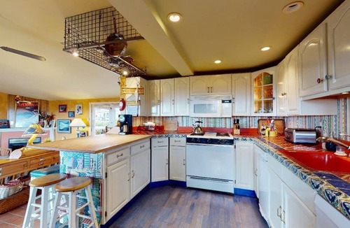 Birch Bay House | Fairview Lodge BIRCH BAY Waterfront Home Sleeps 13+ on Birch Bay Dr.