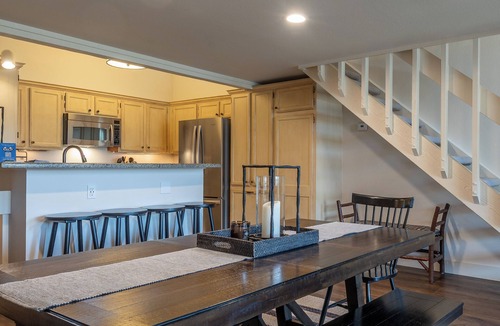Elkhorn Village Condo | Fairway Nine Condo 4350- New Listing! Spacious Fairway Nine Condo