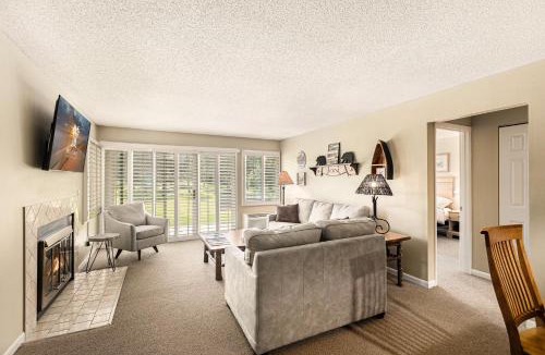 Acme Apartment | Fairway View Condo – Resort Stay Near GLEF Netflix ➠5518