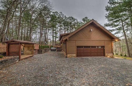 Cashes Valley House | Falling Waters