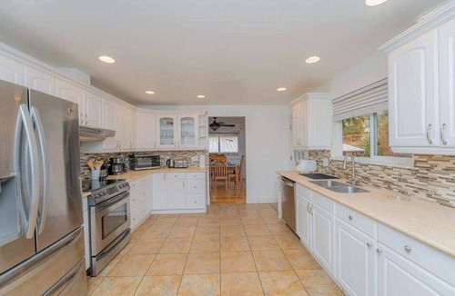 Mercer Island House | Family-Friendly Comfort For Groups & Long Stays