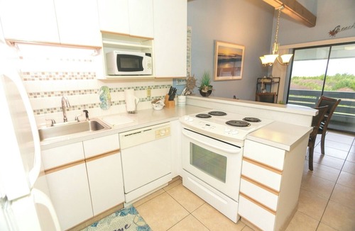 Ocean Shores Apartment | Family-Friendly Condo w/Full Kitchen, Pool, Fire Pit & Beach Trail