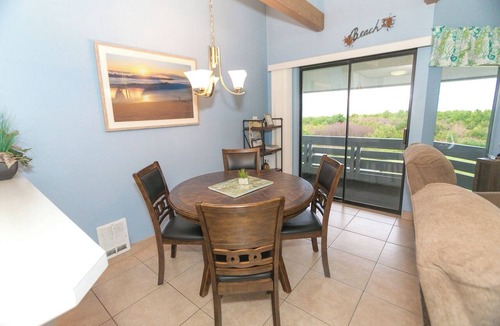 Ocean Shores Apartment | Family-Friendly Condo w/Full Kitchen, Pool, Fire Pit & Beach Trail