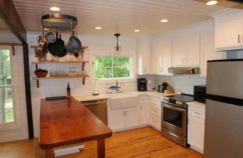 Fairhope House | Family Friendly Cottage With Pier and Beach on Mobile Bay