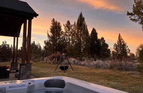 Bend House | Family-Friendly Dara Oaks Home with Private Hot Tub and BBQ on the Deck home