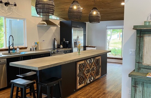 Longbranch House | Family friendly, dog friendly, waterfront beach house