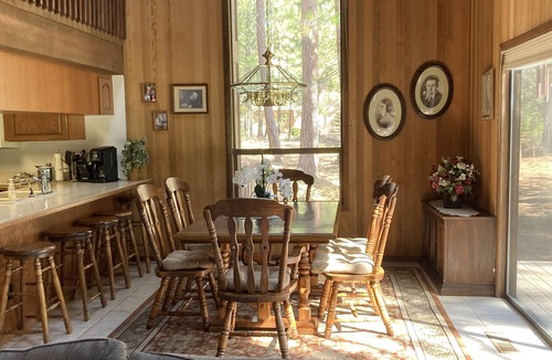 Black Butte Ranch House | Family Friendly Golf Home