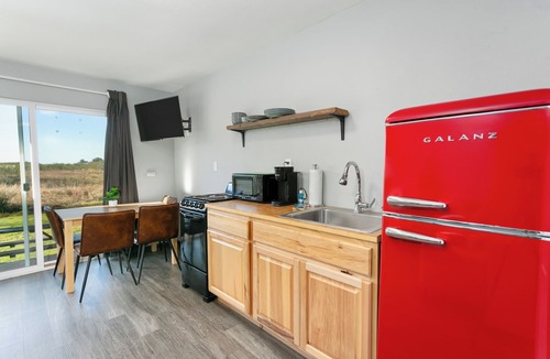 Grayland Hotel | Family Friendly | Playground | Pickleball