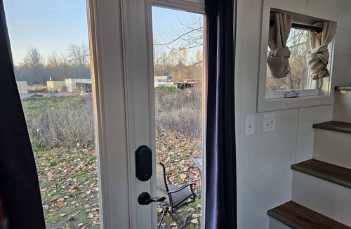 Buckley House | Family Friendly TinyHouse On The Farm Bonney Lake