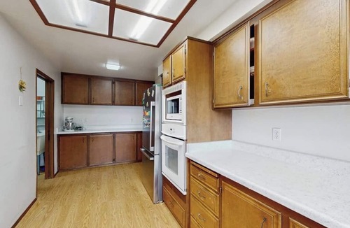 Clinton House | Family-Friendly waterfront retreat with kayaks, fire pit & rec room