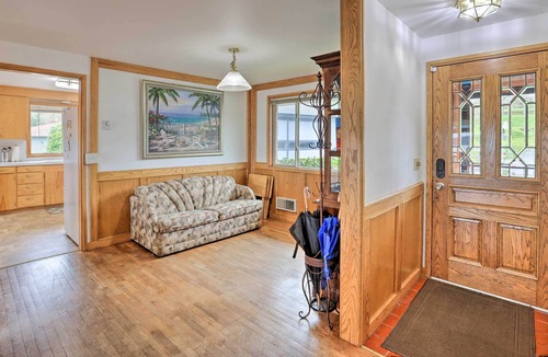 Oak Harbor House | Family Home w/ Skagit Bay View - 6 Mi to Downtown!