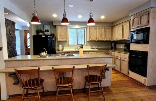 Overlook Park House | Family Oasis with Access to Exclusive Golf